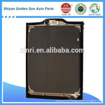 Dongfeng HeavyTruck Radiator 1301010-N48 with Plastic and Aluminum Material